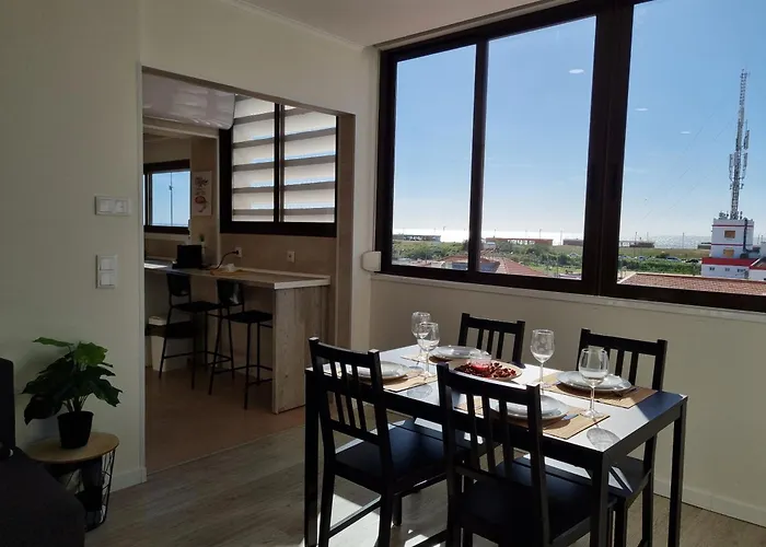 Beach Apartment W/Ocean View