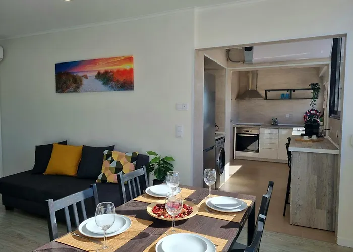 Beach Apartment W/Ocean View