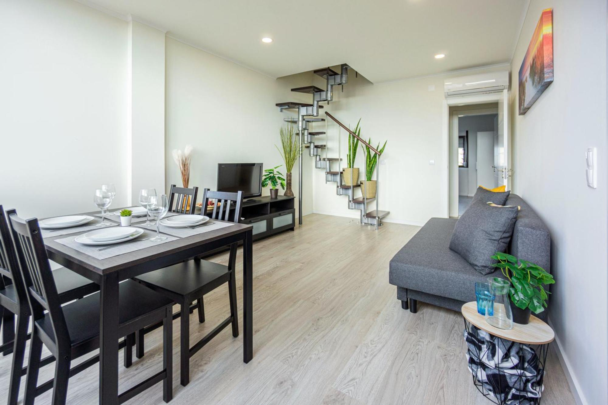 W/ocean View Apartment